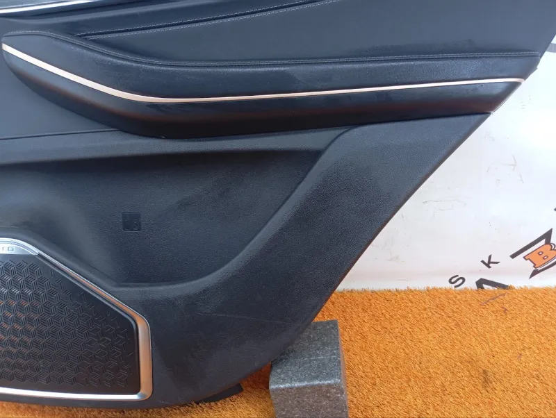 Обшивка двери