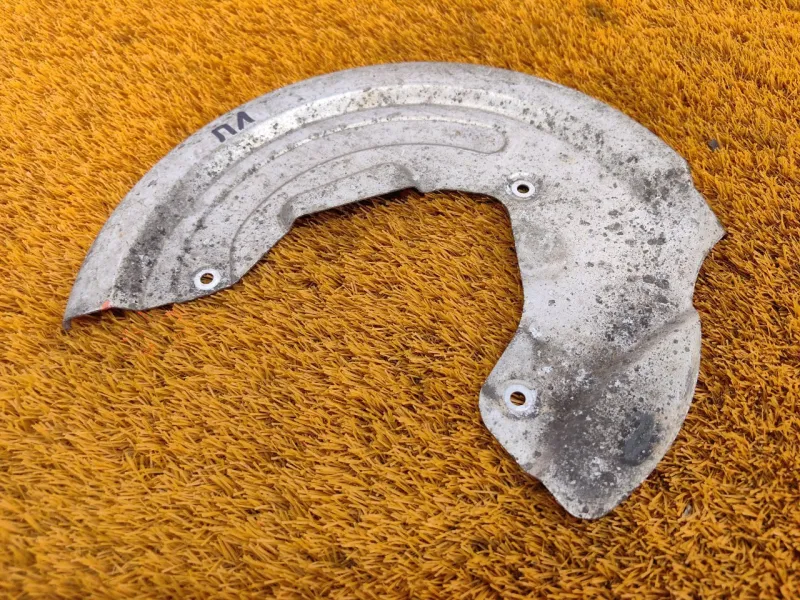 Пыльник тормозного диска