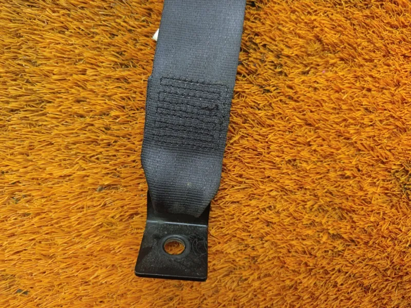 Ремень безопасности