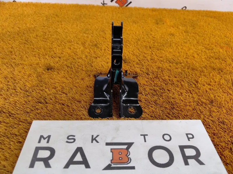 Крепление сиденья