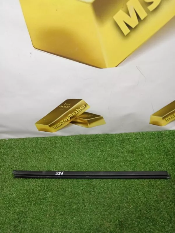 Уплотнитель двери