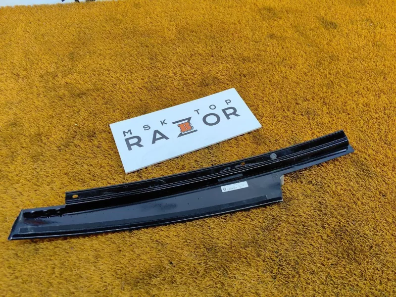 Молдинг двери