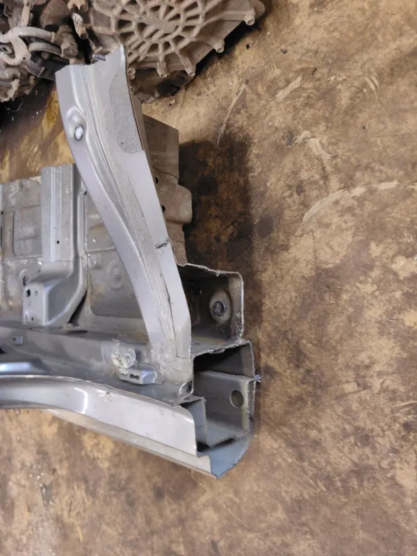 Порог с центральной стойкой