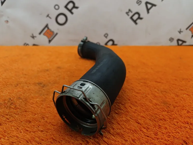 Патрубок интеркулера