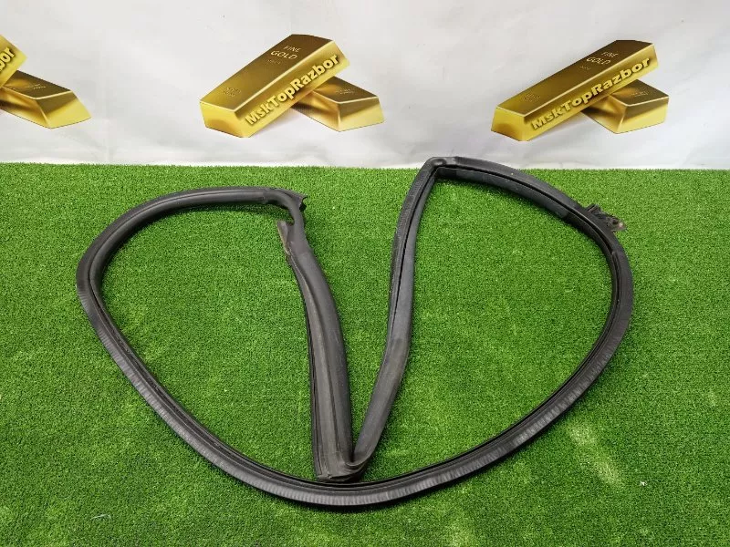 Уплотнитель двери