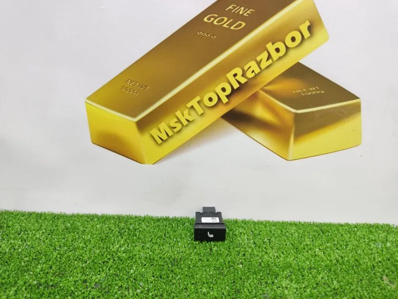 Кнопка обогрева сидений