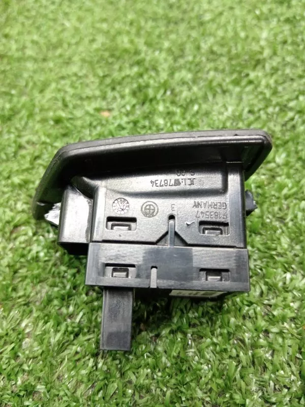 Кнопка стеклоподъемника