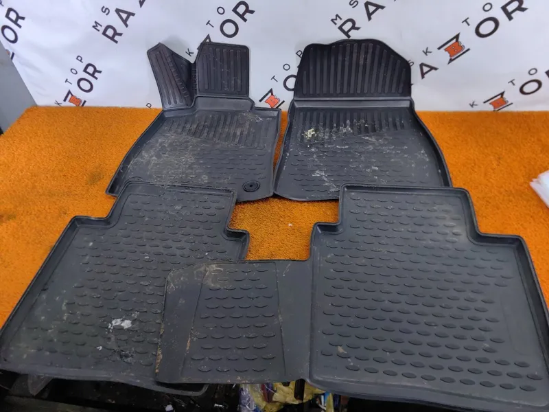 Коврик салона