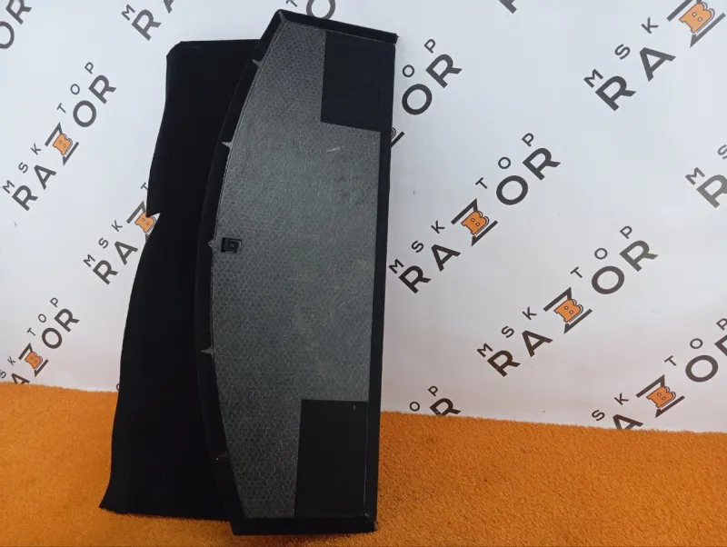 Пол багажника