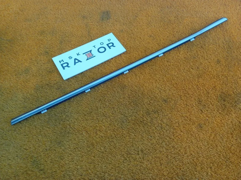 Уплотнитель стекла двери