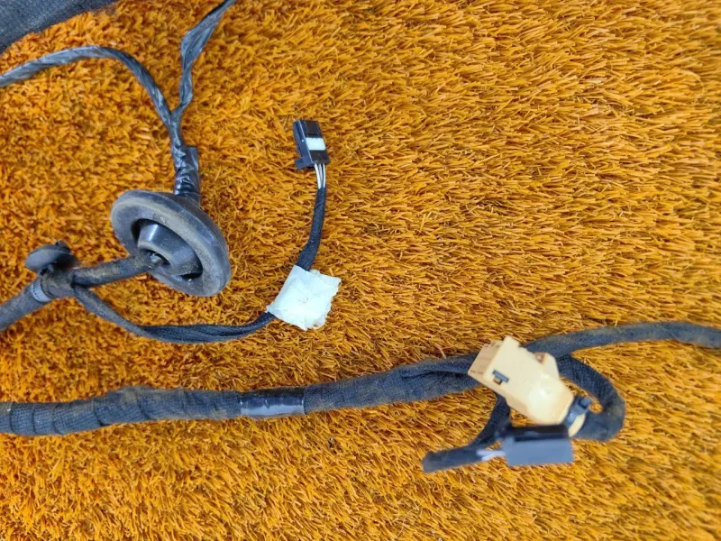 Проводка двери