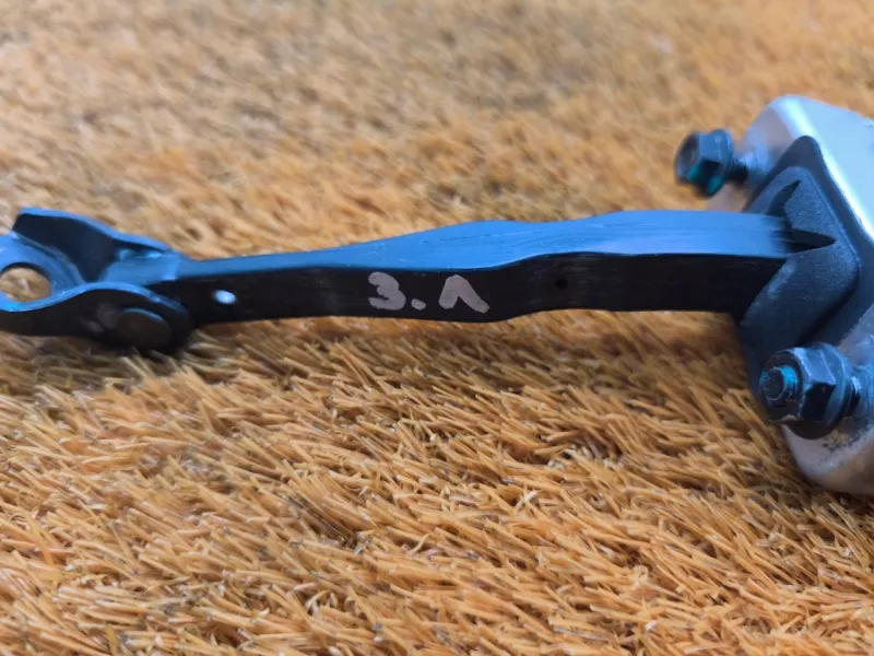 Ограничитель двери