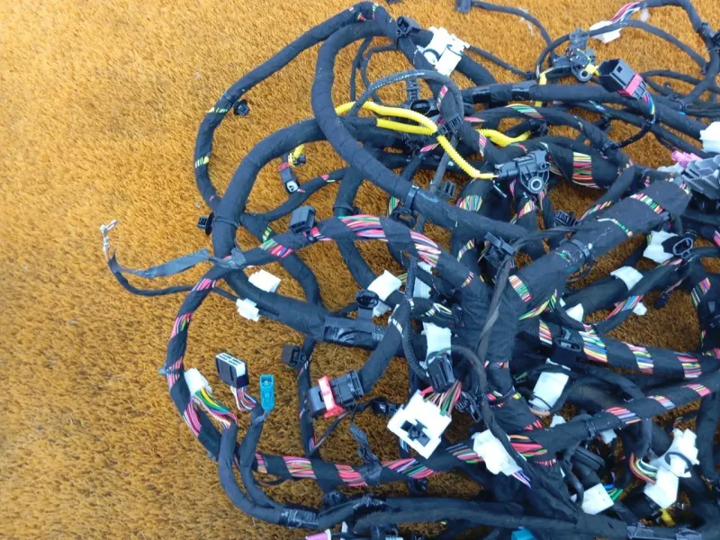 Проводка салона