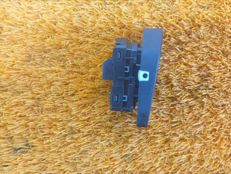 Кнопка центрального замка