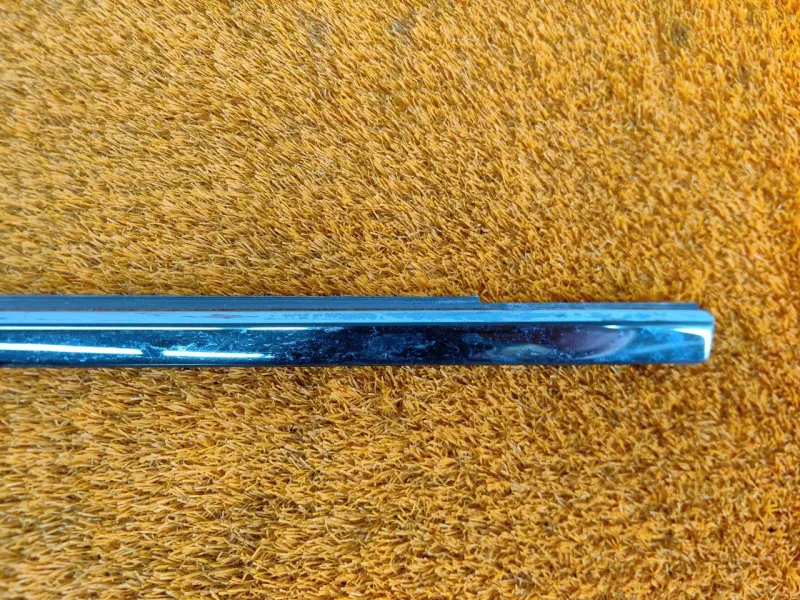 Молдинг стекла