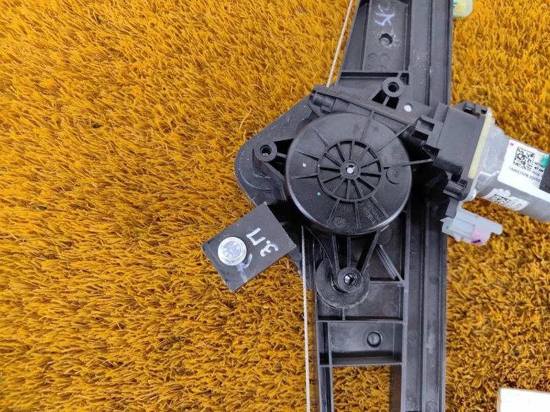 Стеклоподъемник