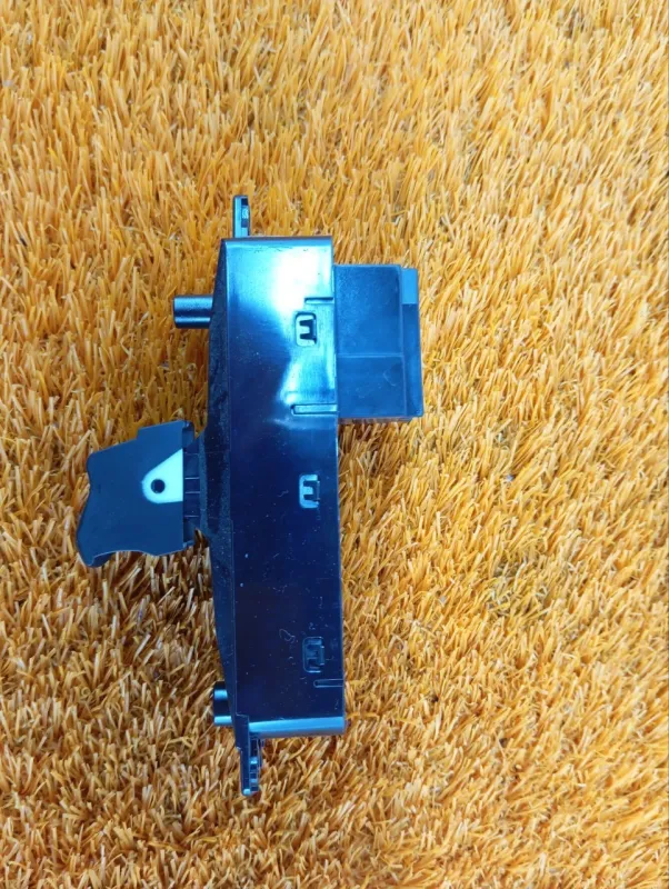 Кнопка стеклоподъемника