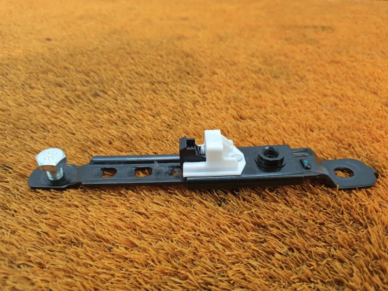 Механизм регулировки ремня безопасности