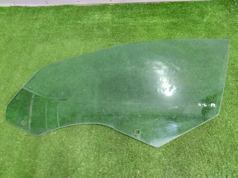 Стекло двери BMW 5-Series 2011 51337182109 F10, переднее левое