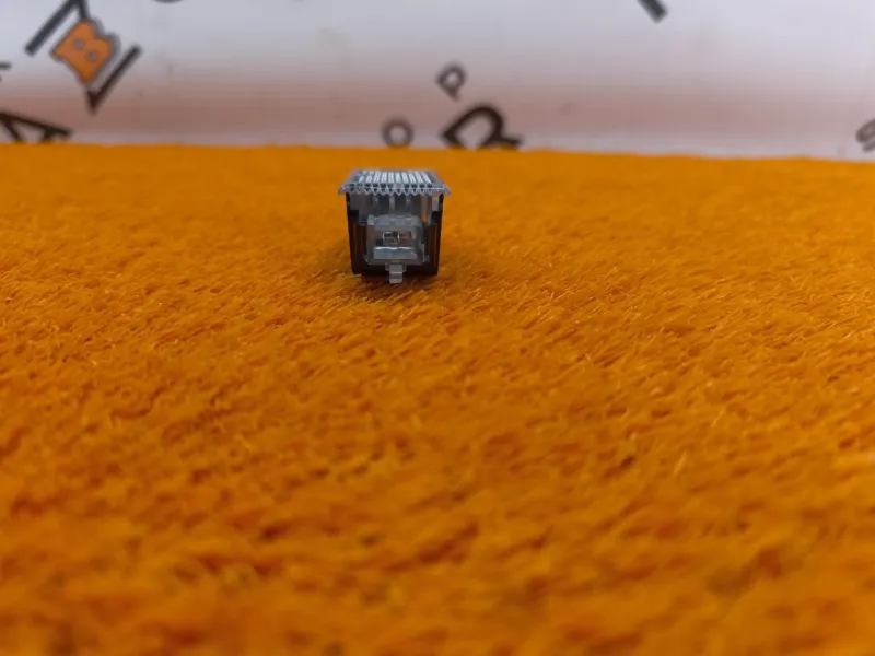 Плафон подсветки багажника