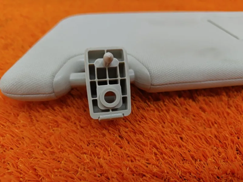 Козырек солнцезащитный