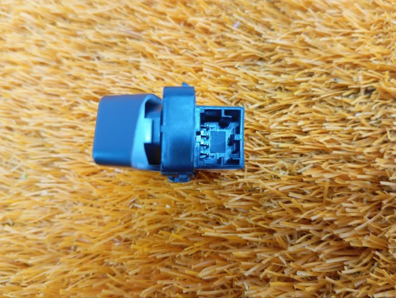 Кнопка центрального замка