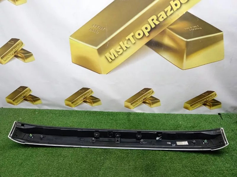 Спойлер багажника