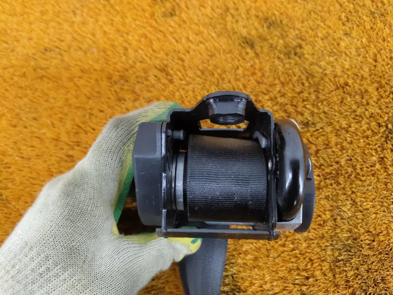 Ремень безопасности