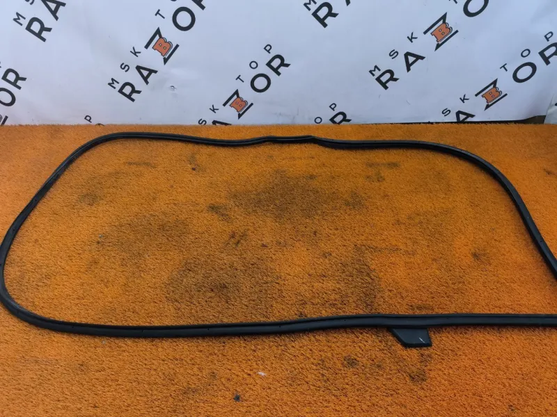 Уплотнитель двери