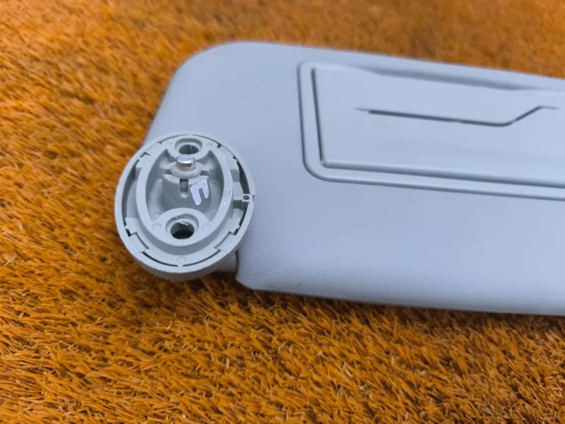 Козырек солнцезащитный