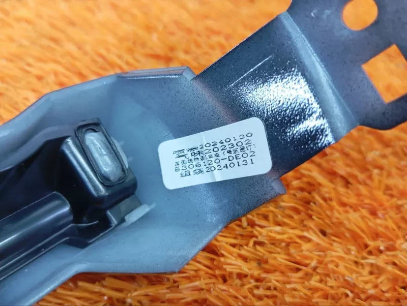 Декоративная накладка торпедо