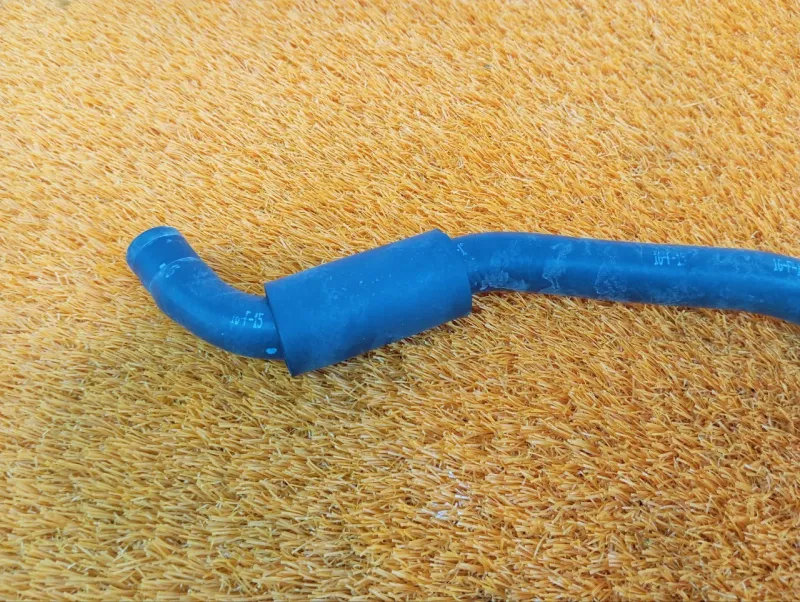 Патрубок радиатора