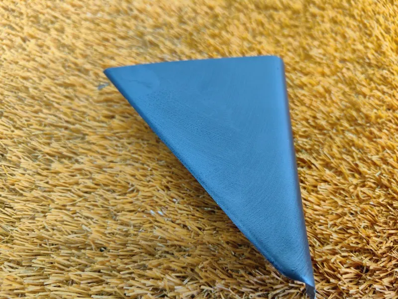 Уголок двери