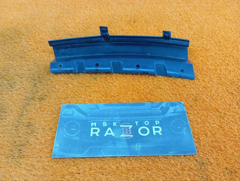 Решетка под лобовое стекло