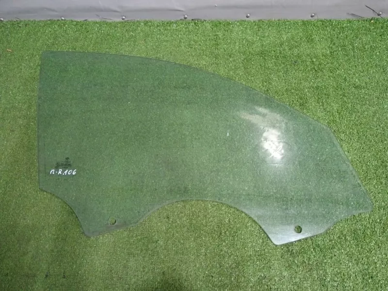 Стекло двери BMW 3-Series 2006 51337060264 E90, переднее правое