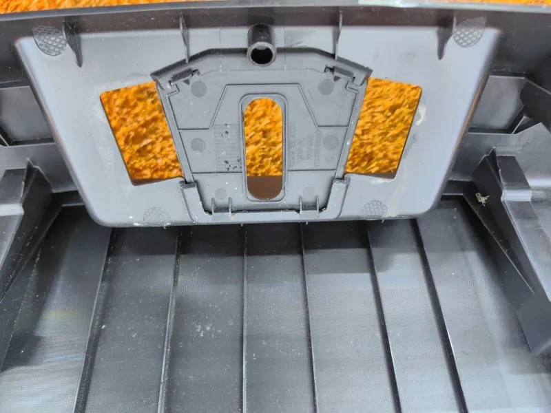 Накладка замка багажника