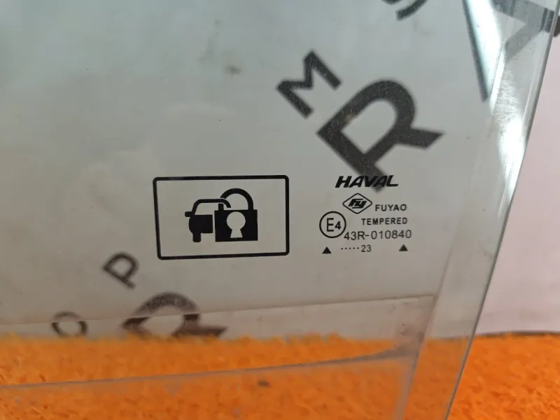 Стекло двери