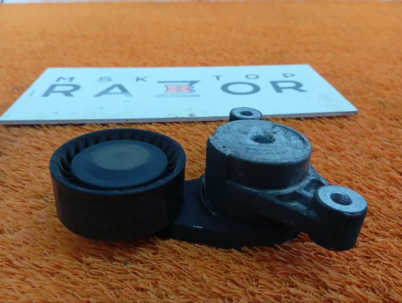 Ролик натяжной навесного оборудования