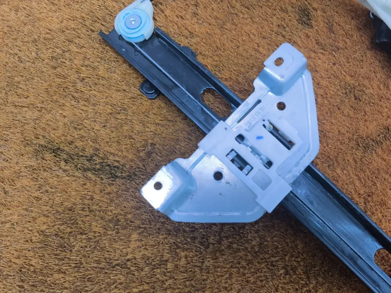 Стеклоподъемник