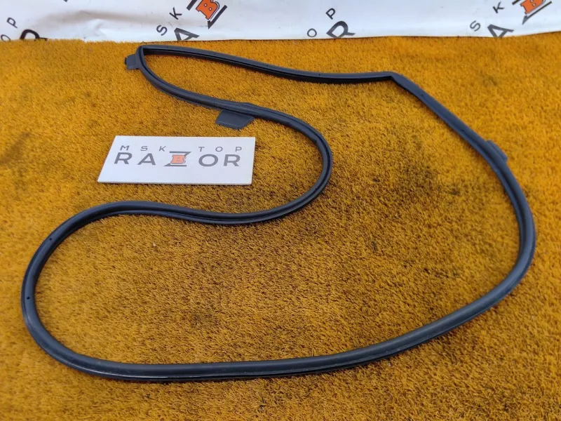 Уплотнитель двери