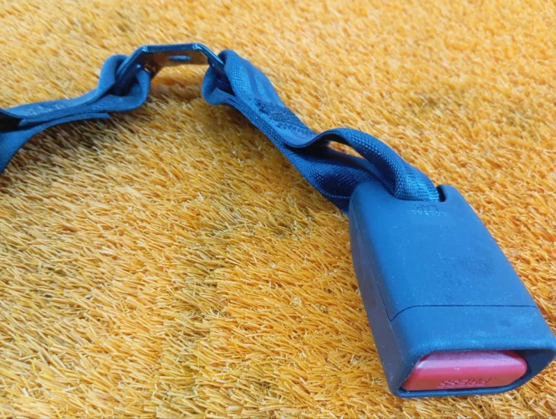 Ответная часть ремня безопасности