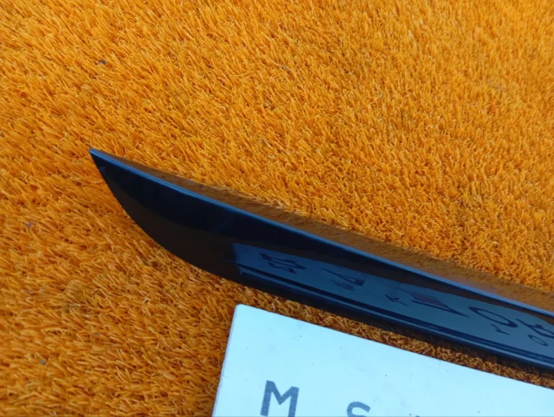 Молдинг на крыло