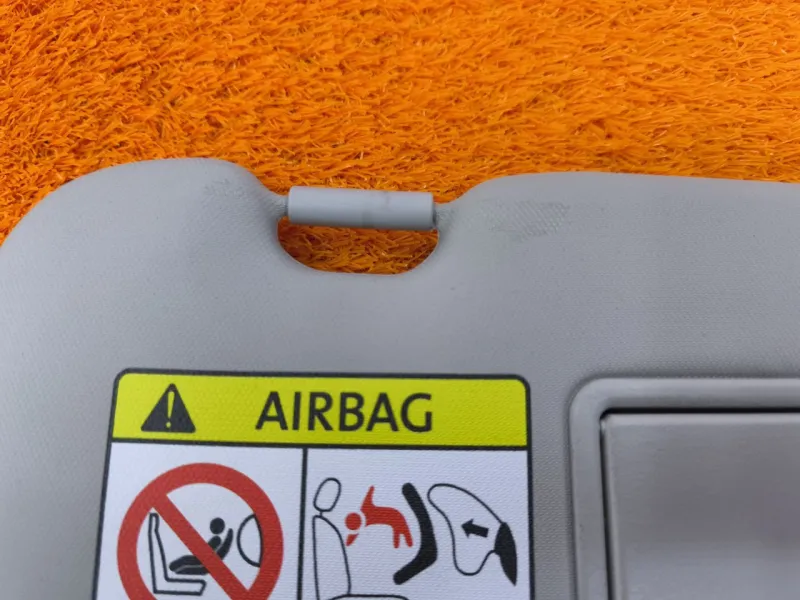 Козырек солнцезащитный