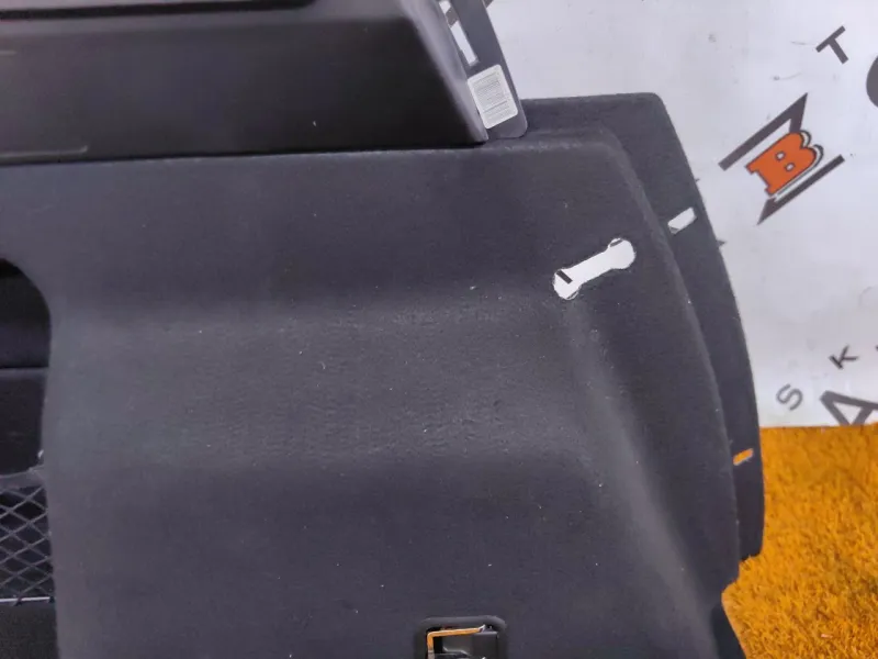 Обшивка багажника