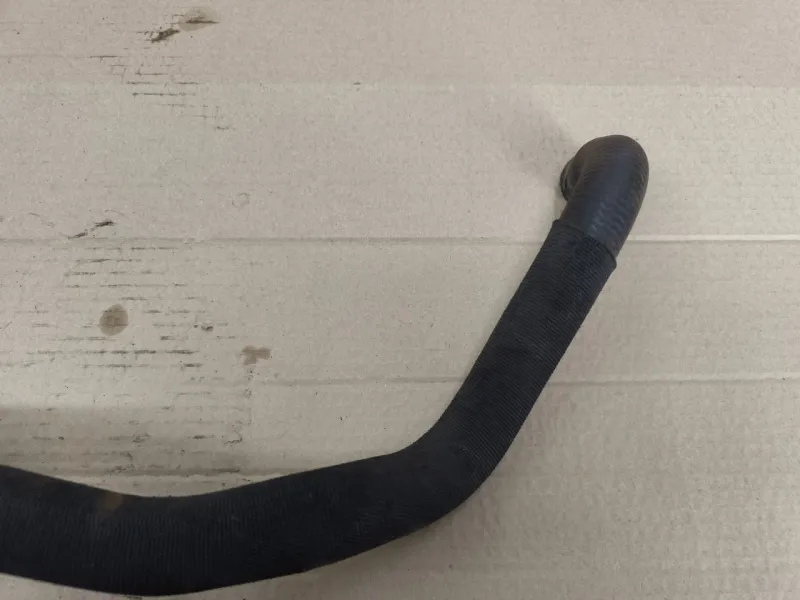 Патрубок радиатора