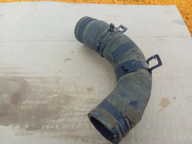 Патрубок радиатора