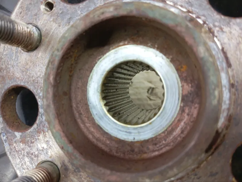 Кулак поворотный