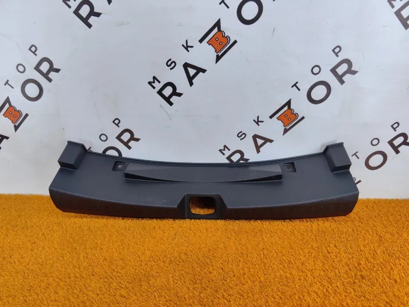 Обшивка багажника