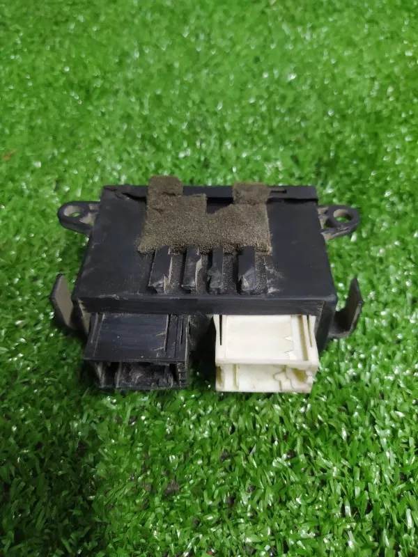 Блок управления зеркалами