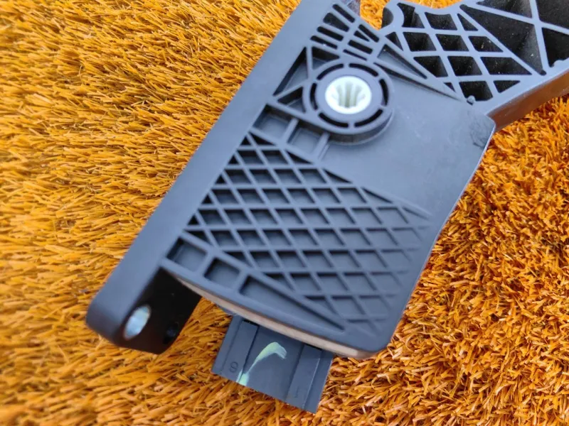 Педаль газа